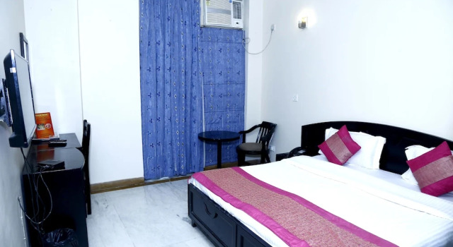 Номер Superior с балконом Hotel City Centre Inn Near Nizamuddin Railway Station