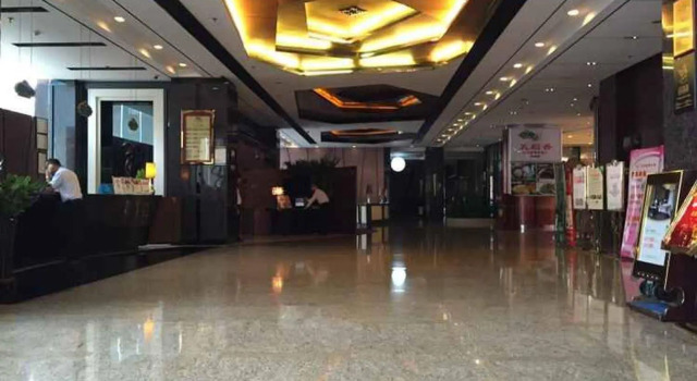 Vienna International Hotel Foshan Haiyue Branch, Boek Hotel Hotels in Guangdong met parkeren, Parkeren