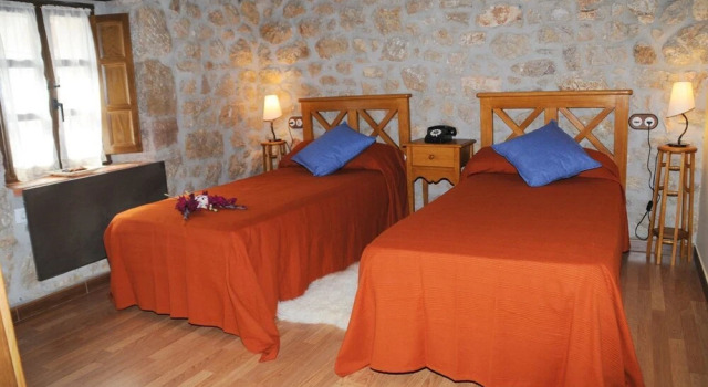 Apartamentos Rurales El Tio Pablo Picos de Europa Tresviso, Забронировать Апартаменты/квартира Отели Liébana с парковкой, Парковка