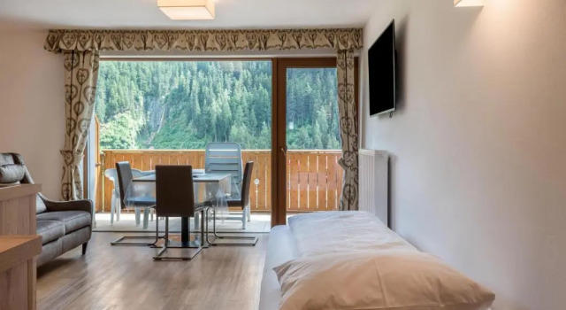 Garni Hotel Gardena App Dolomites 3