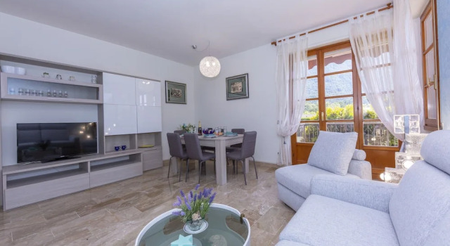 Carlazzo Sant' Agata Apt. 01, Book Hotel Hotels in Lake Lugano with a Pool, Swimming Pool