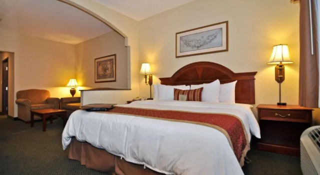 Номер Standard Best Western Plus Victoria Inn & Suites