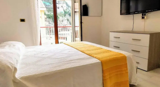 Two Bedrooms Vacation Rental in Minori Center, Забронировать Апартаменты/квартира Апартаменты Минори, рядом с Maiori Harbour, Апартаменты/квартира