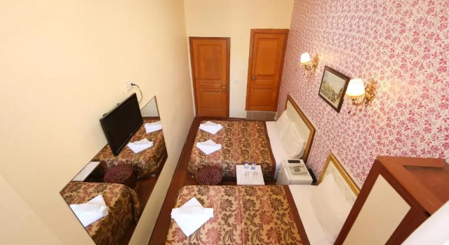 Трёхместный номер Meddusa Hotel