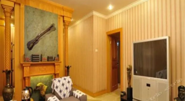 Longma Hotel, Rezerwuj Hotel Hotele w Yuxi z basenem, Basen