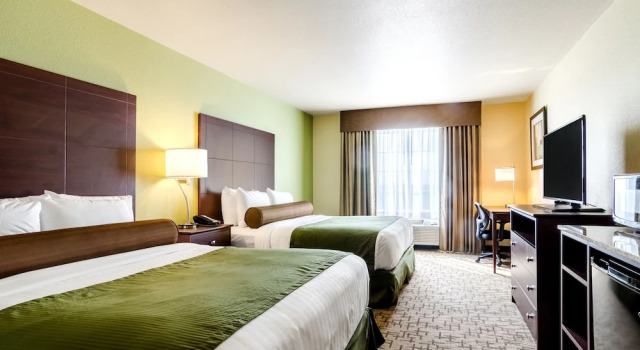 Четырёхместный номер Standard Cobblestone Inn & Suites - Ord