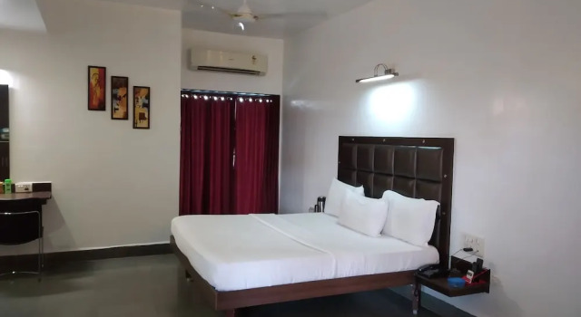 Номер Superior с балконом Hotel Hospice