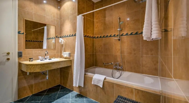 Трёхместный номер Comfort с видом на море Thermae Palace