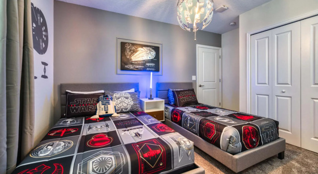 Fantastic Home with themed bedroom near Disney, Забронировать Отель Отели Фор Корнерз с бассейном, Бассейн