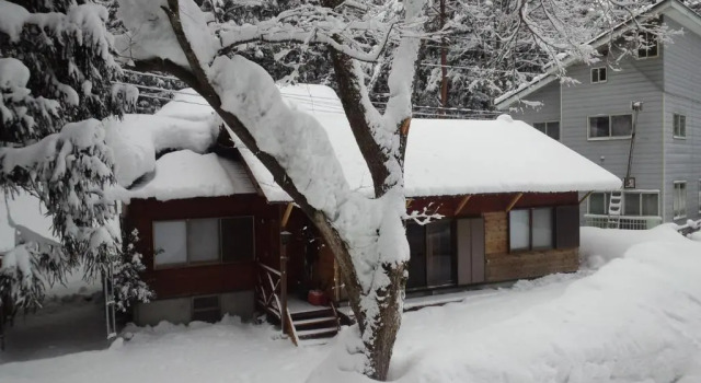Шале Kamoshika Cottage Hakuba