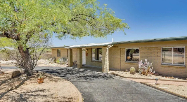 Коттедж Near Catalina Hiking Trails: Mtn-view Home w/ Pool