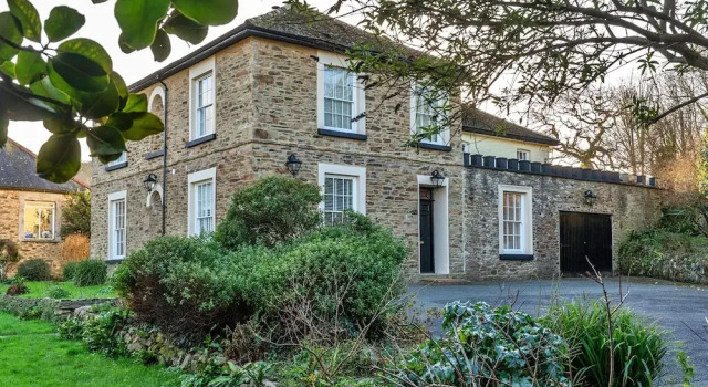 Cottage in Cornwall by Helford River & Hot Tub, Book Vacation Home Gweek Cornwall
