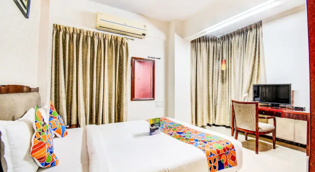 FabHotel Oriental Suites, Varaa Hotelli Hotellit Bangalore aamiaisella, Aamiainen
