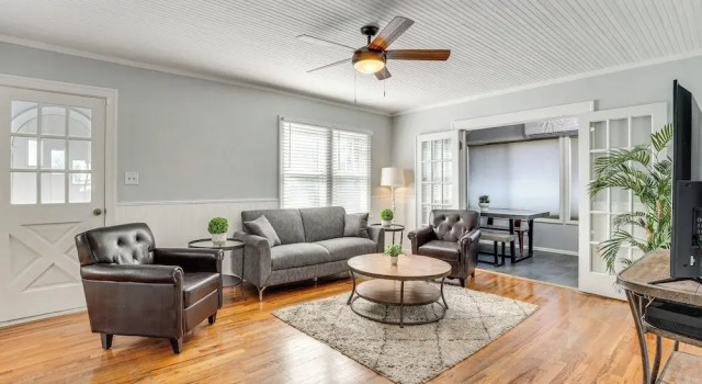 Walk to Main St - Grand Junction Home w/ Gazebo!, Забронировать Дом для отпуска Гранд-Джанкшн Колорадо, рядом с Центр искусств Западного Колорадо