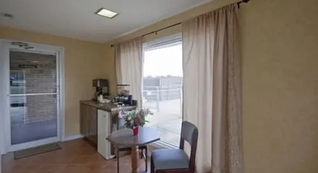 Americas Best Value Inn, Забронировать Отель Кларксвилл Ozarks