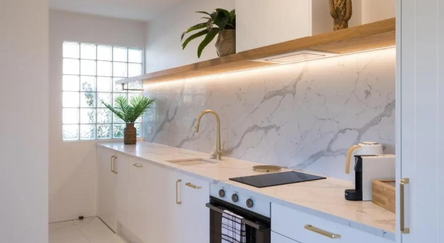 Апартаменты Luxury Apart, Balcony & Seaviews, Full Laundry, Kitchen & Heat Pump