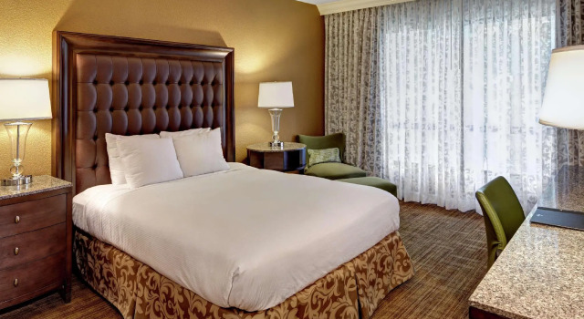 Двухместный номер Standard с видом на внутренний двор Hilton St. Louis Airport