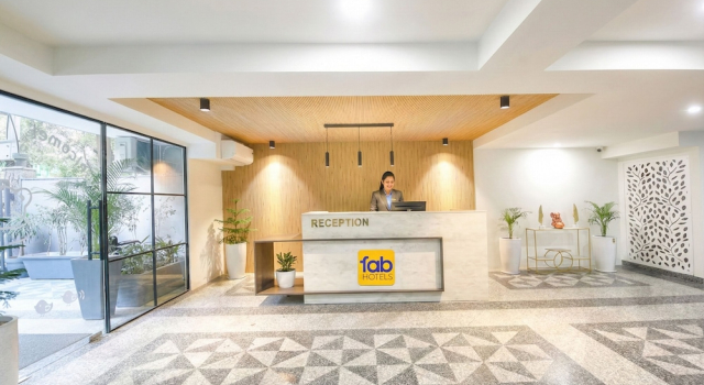 FabHotel Hygge Stay - 5 Min From Belvedere Towers Metro Station, Varaa Hotelli Gurgaon 