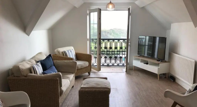 Lejlighed 5, Sandleigh Apartment