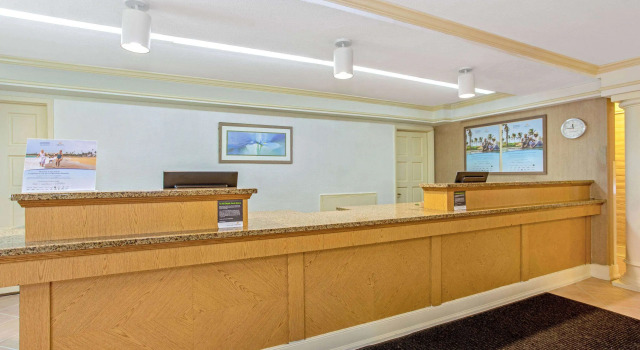 La Quinta Inn by Wyndham Orlando Airport West
