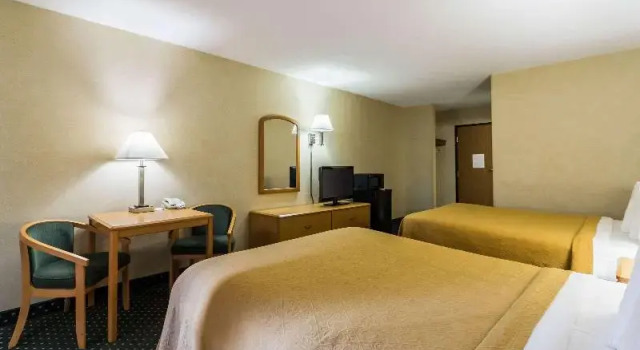 Шестиместный номер Standard Quality Inn Columbia Mall