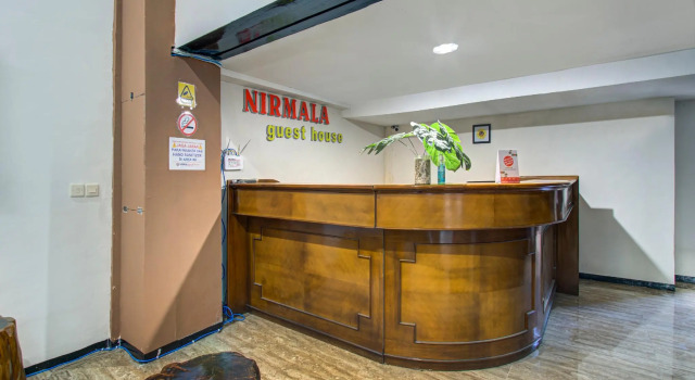 OYO 3860 Nirmala Guest House, Book Pension Gæstehuse i Malang, nær Malang Plaza, Pension