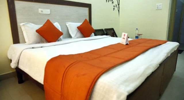 OYO 4729 K K Residency, Prenota Hotel Hotel a Chandigarh Region con piscina, Piscina