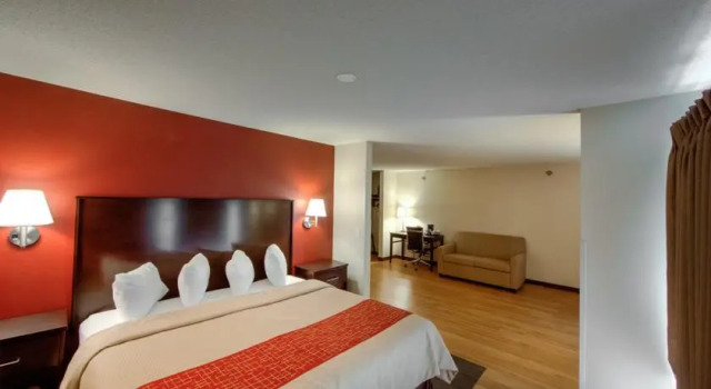 Holiday Inn Express Henderson, Забронировать Отель Хендерсон Северная Каролина