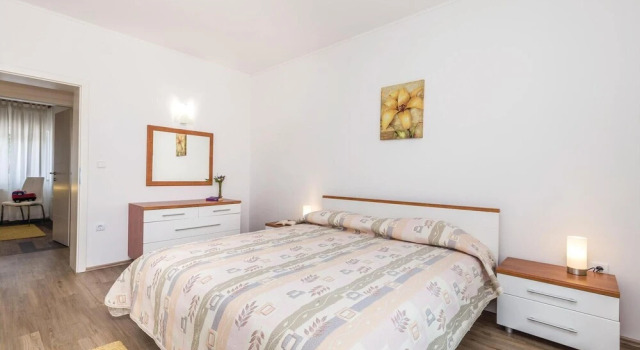 Amazing Home in Jurdani With Wifi and 3 Bedrooms