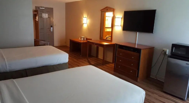 Четырёхместный номер Standard Crystal Inn - Neptune