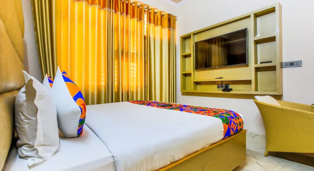SR 1 by FabHotel, Rezervovat Hotel Hotely v Rajasthan s parkováním, Parkování