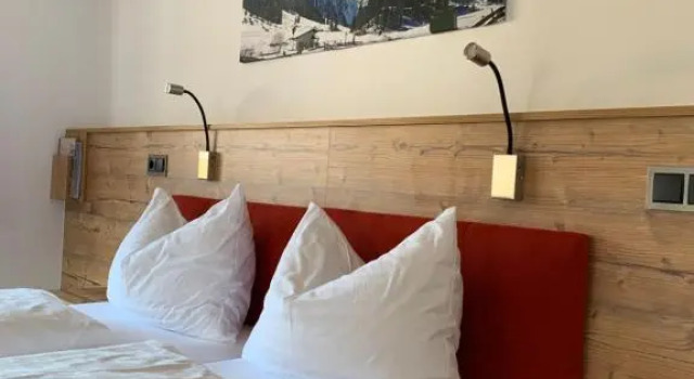 Двухместный номер Deluxe с балконом Hotel Garni Schieferle