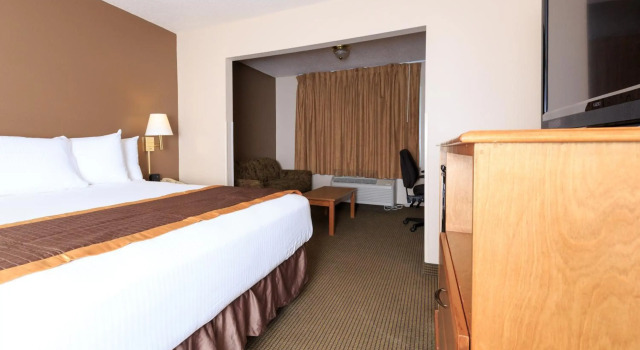New Victorian Inn & Suites Lincoln, Rezerwuj Hotel Hotele w Nebraska z basenem, Basen