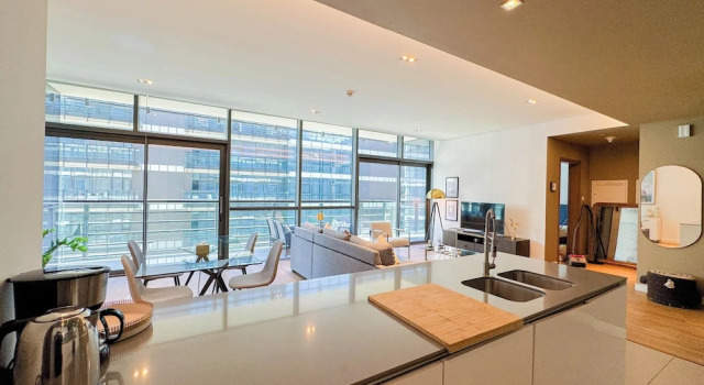 Aya - Sophisticated 1BR Apartment in CityWalk with Views, Забронировать Апартаменты/квартира Аль-Васл Дубай, рядом с Mercato Shopping Mall