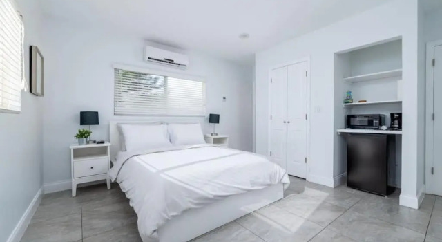 Bayshore Breeze 10 - Fort Lauderdale Beach, Забронировать Отель Форт-Лодердейл Broward County, рядом с DC Alexander Park