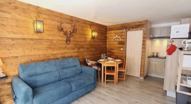 Mountain Home, Balcony & Ski Access, Забронировать Апартаменты/квартира Мон-де-Ланс Oisans, рядом с Горнолыжный подъемник Виллаж 1800