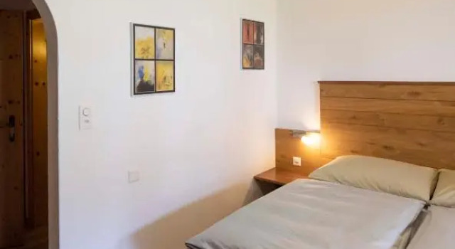 Apartamento Apartment Madlaina