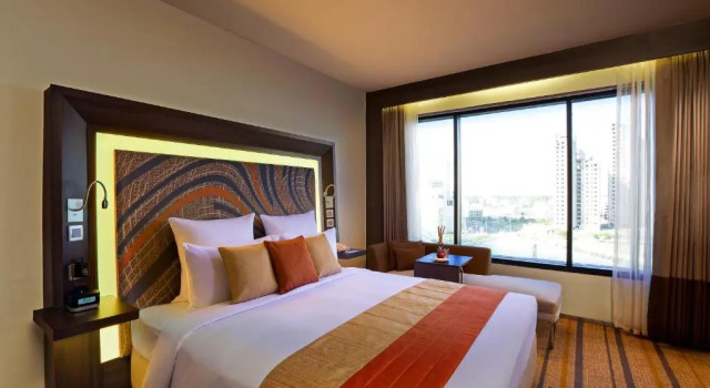 Номер Superior Novotel Kolkata Hotel and Residences