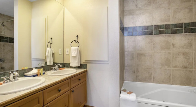 Номер Standard 224 Chapel Square 2 Bedroom Condo by RedAwning