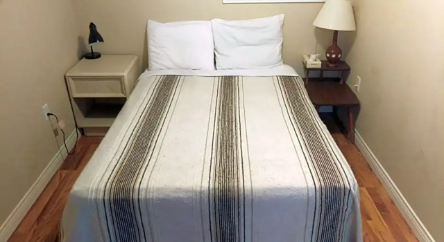 Апартаменты Standard Bay Lake Inn (Frontiersman Motel)