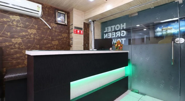OYO 29059 Hotel Green Tower, Rezerwuj Hotel Amritsar Punjab