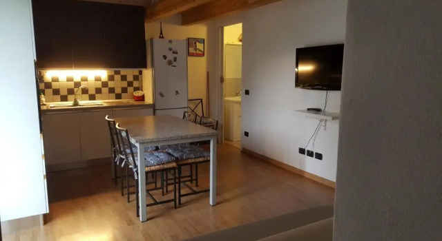 Apartment Regina Uno, Buchen Sie Ferienwohnung Moltrasio Comer See