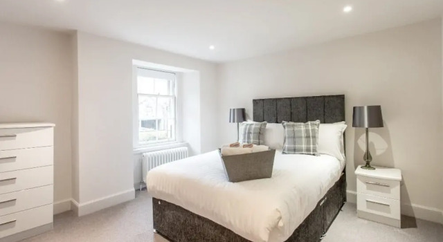 Chester Street 5 Star Residence - Tummel suite, Забронировать Апартаменты/квартира Апартаменты Эдинбурга, рядом с Scottish Widows Bank Plc, Апартаменты/квартира