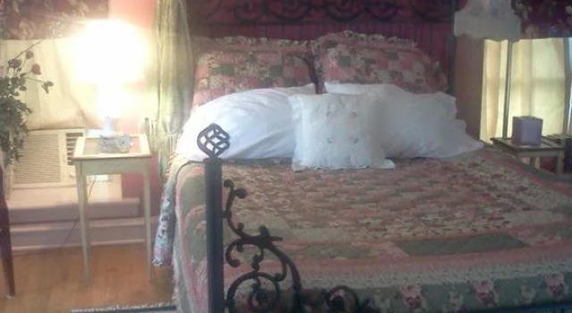 Living Spring Farm Bed and Breakfast, Rezervați Sejur la fermă Adamstown Pennsylvania