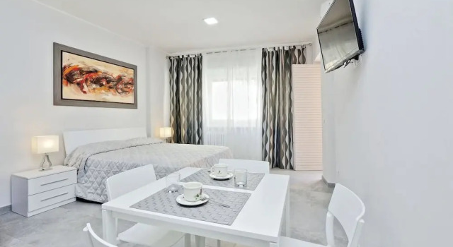 Valery Guest House, Prenota Hotel Hotel a Lazio con parcheggio, Parcheggio