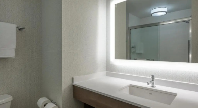 Четырёхместный номер Standard Holiday Inn Express Radcliff Fort Knox by IHG