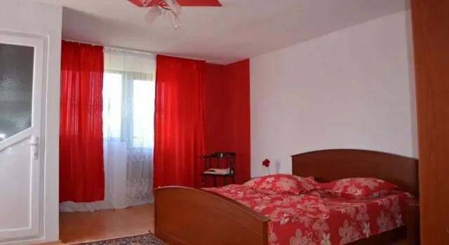 Pensiunea Saradavy, Rezervovat Penzión Baia de Fier Polovragi