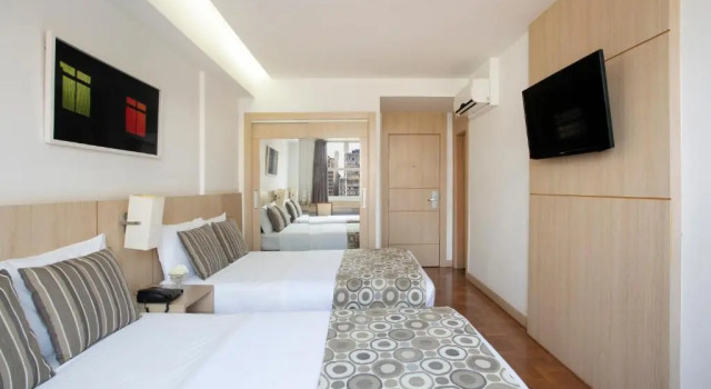 Четырёхместный номер Superior Normandy Hotel