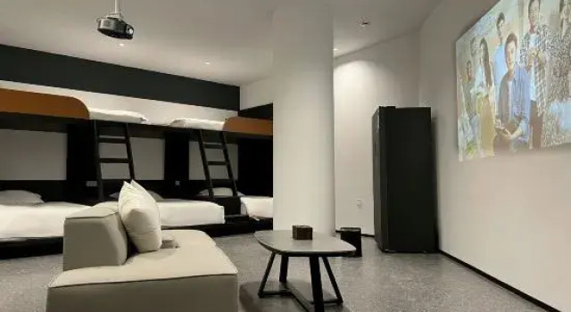 Кровать в общем номере Star Trail esports Hotel
