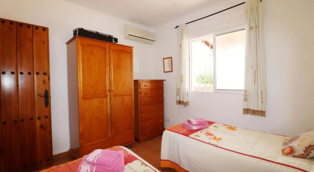 Villa Rocio by SpainSunRentals 1008, Забронировать Вилла Коттеджи Нерха, рядом с Церковь Эль-Сальвадор, Коттедж